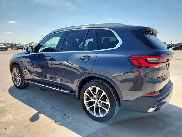 5UXCR6C53KLK81336 2019 BMW X5 - Image 2