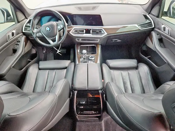 5UXCR6C53KLK82972 2019 BMW X5 - Image 8