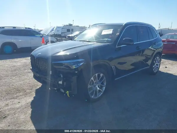 5UXCR6C53KLK85063 2019 BMW X5 - Image 2