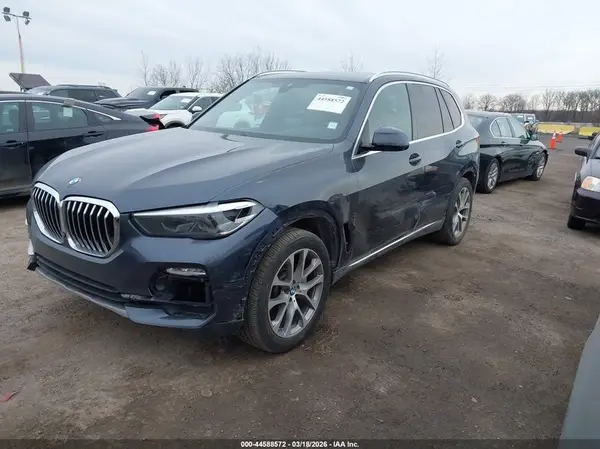 5UXCR6C53KLK88352 2019 BMW X5 - Image 2