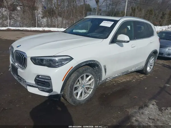 5UXCR6C53KLK89954 2019 BMW X5 - Image 2