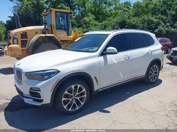 5UXCR6C53KLK89968 2019 BMW X5 - Image 2