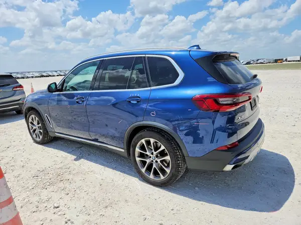 5UXCR6C53KLL01553 2019 BMW X5 - Image 2