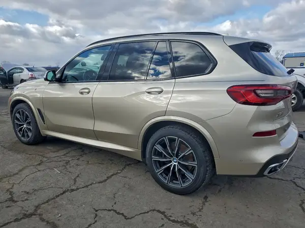 5UXCR6C53KLL01908 2019 BMW X5 - Image 2
