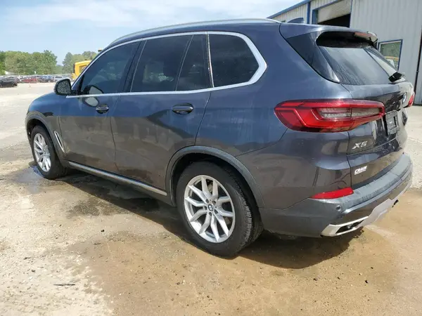 5UXCR6C53KLL02055 2019 BMW X5 - Image 2