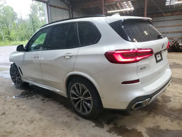 5UXCR6C53KLL05912 2019 BMW X5 - Image 2
