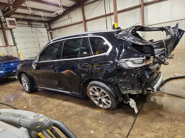 5UXCR6C53KLL06588 2019 BMW X5 - Image 2