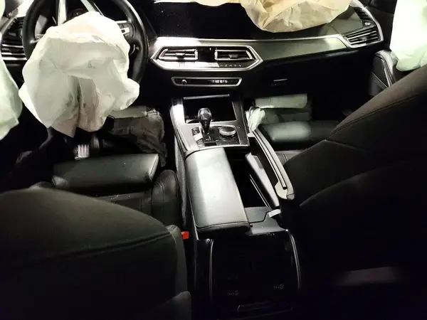 5UXCR6C53KLL06588 2019 BMW X5 - Image 8