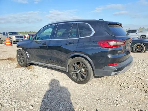5UXCR6C53KLL06669 2019 BMW X5 - Image 2