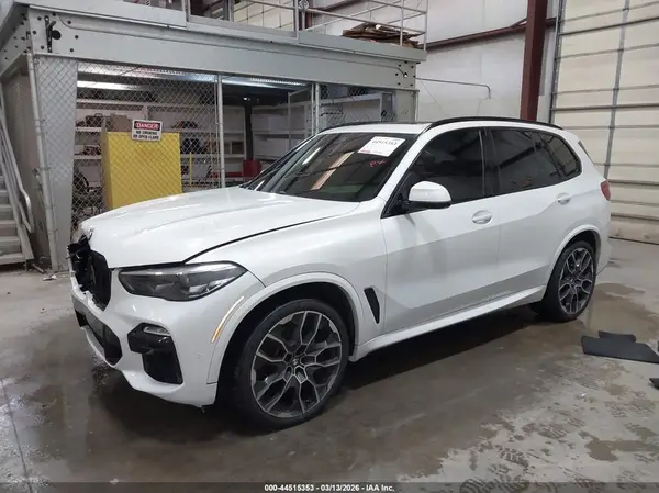 5UXCR6C53KLL06963 2019 BMW X5 - Image 2