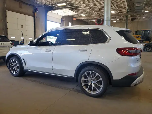 5UXCR6C53KLL08261 2019 BMW X5 - Image 2