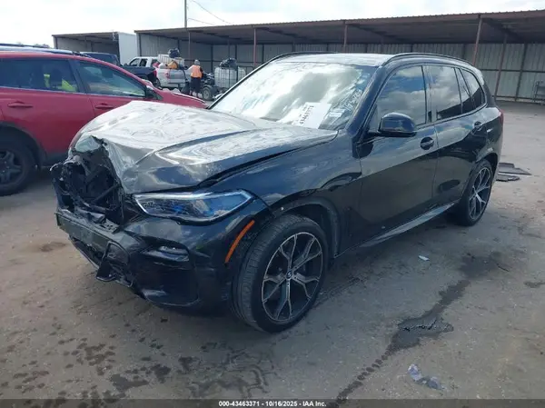 5UXCR6C53KLL09491 2019 BMW X5 - Image 2