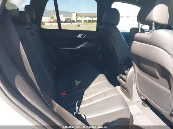 5UXCR6C53KLL11287 2019 BMW X5 - Image 8