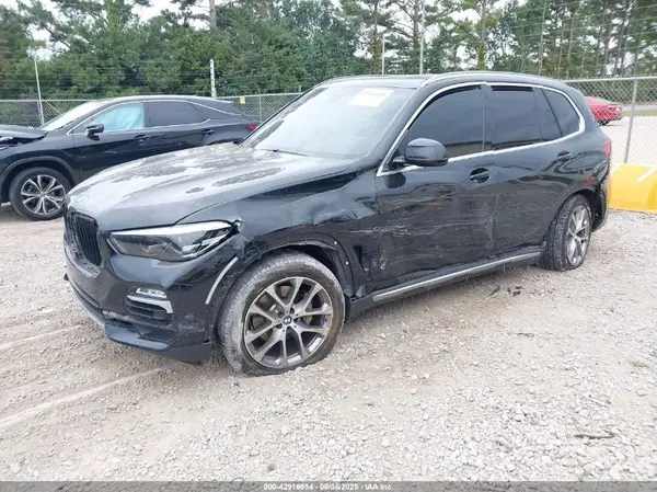 5UXCR6C53KLL13928 2019 BMW X5 - Image 2