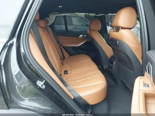 5UXCR6C53KLL13928 2019 BMW X5 - Image 8