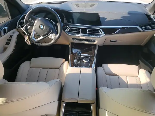 5UXCR6C53KLL21110 2019 BMW X5 - Image 8