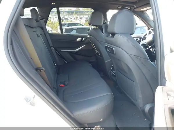5UXCR6C53KLL35220 2019 BMW X5 - Image 8