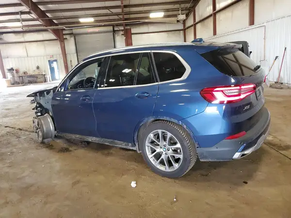 5UXCR6C53KLL38263 2019 BMW X5 - Image 2