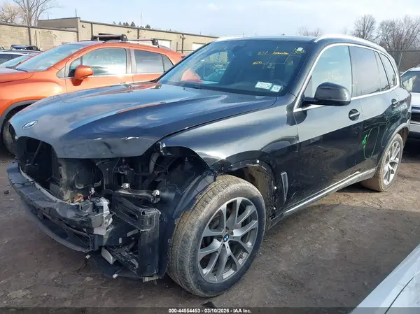 5UXCR6C53KLL38781 2019 BMW X5 - Image 2