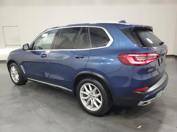 5UXCR6C53KLL39090 2019 BMW X5 - Image 2