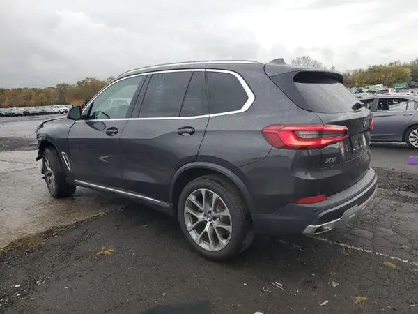 5UXCR6C53KLL52468 2019 BMW X5 - Image 2