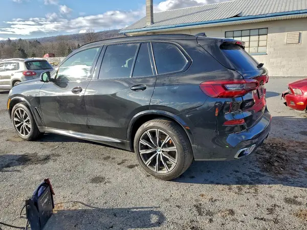 5UXCR6C53KLL52695 2019 BMW X5 - Image 2
