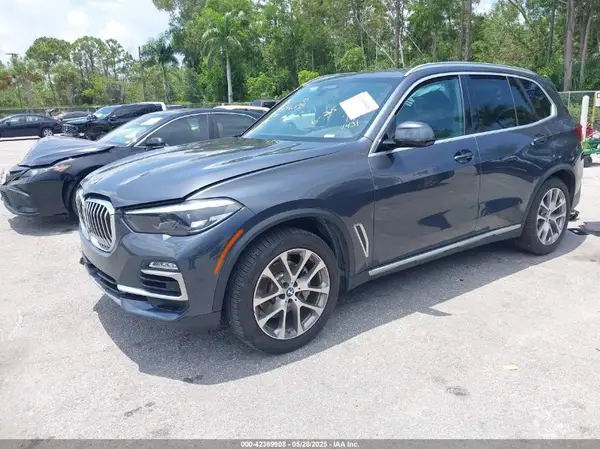 5UXCR6C53KLL61431 2019 BMW X5 - Image 2