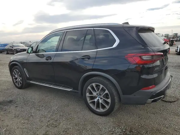 5UXCR6C54KLK79854 2019 BMW X5 - Image 2