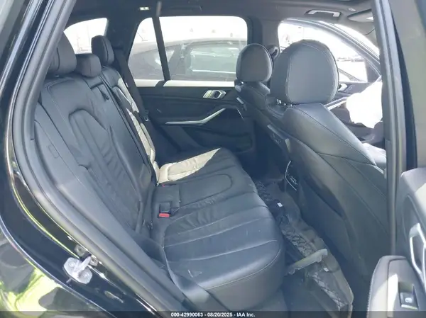 5UXCR6C54KLK80096 2019 BMW X5 - Image 8