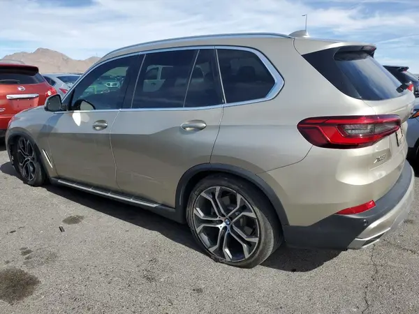 5UXCR6C54KLK84956 2019 BMW X5 - Image 2