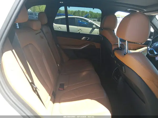 5UXCR6C54KLL00685 2019 BMW X5 - Image 8