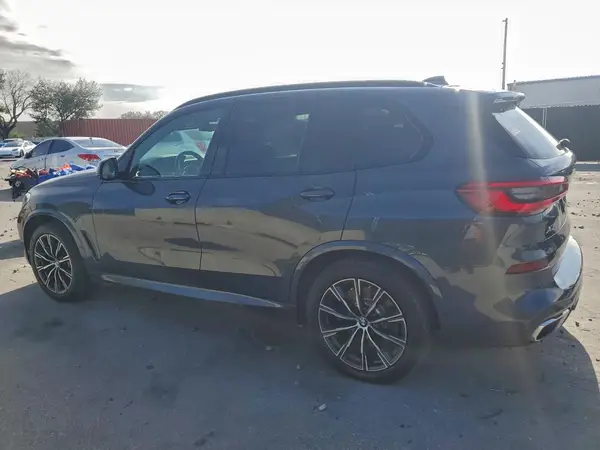 5UXCR6C54KLL02260 2019 BMW X5 - Image 2