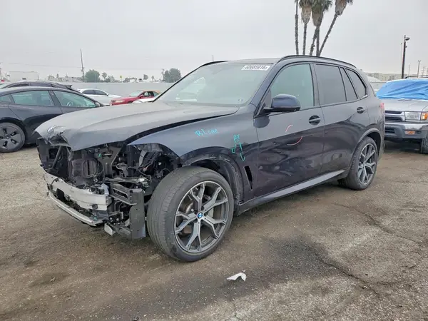 5UXCR6C54KLL06986 2019 BMW X5 - Image 1