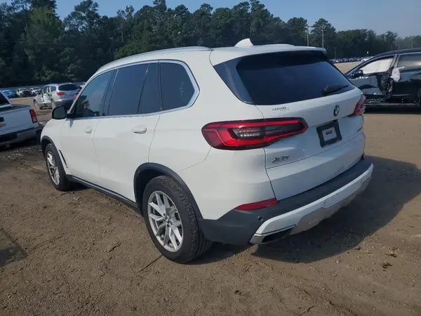 5UXCR6C54KLL08933 2019 BMW X5 - Image 2