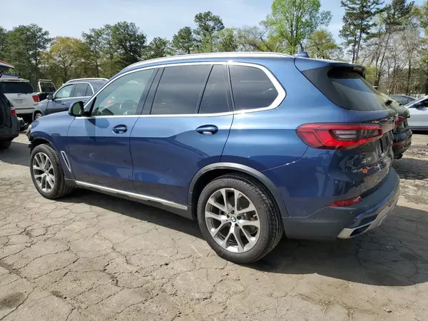 5UXCR6C54KLL10598 2019 BMW X5 - Image 2