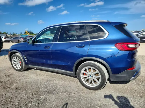 5UXCR6C54KLL11508 2019 BMW X5 - Image 2