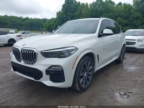 5UXCR6C54KLL11718 2019 BMW X5 - Image 2