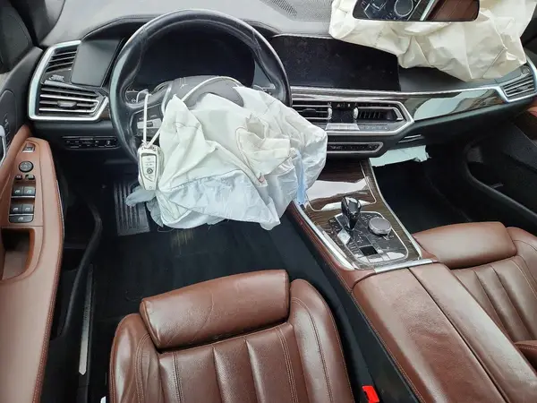 5UXCR6C54KLL11816 2019 BMW X5 - Image 8