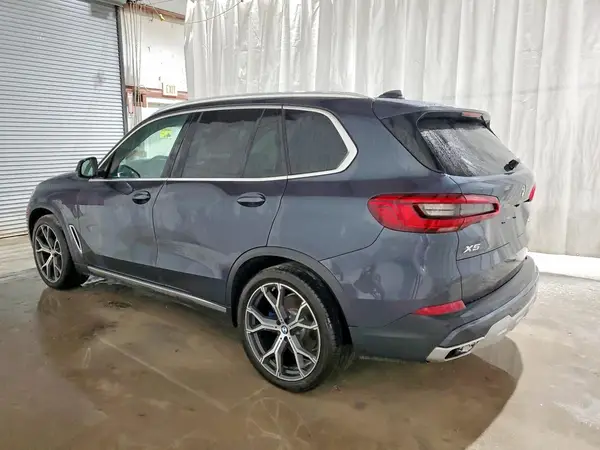 5UXCR6C54KLL13842 2019 BMW X5 - Image 2