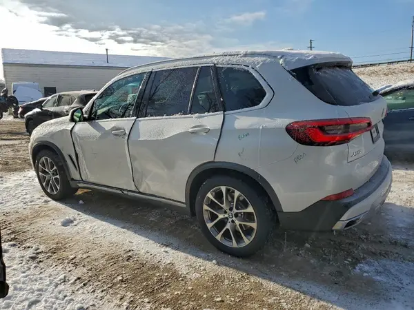 5UXCR6C54KLL14599 2019 BMW X5 - Image 2