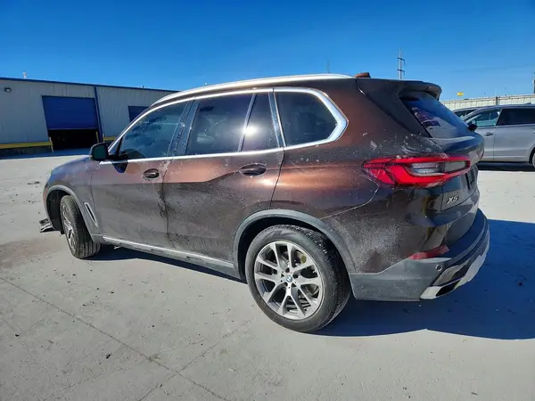 5UXCR6C54KLL24730 2019 BMW X5 - Image 2