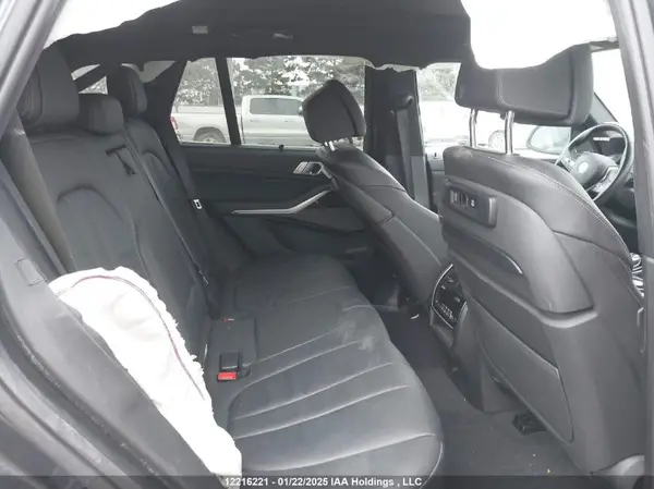 5UXCR6C54KLL25036 2019 BMW X5 - Image 8