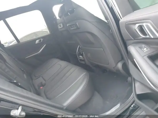 5UXCR6C54KLL38045 2019 BMW X5 - Image 8