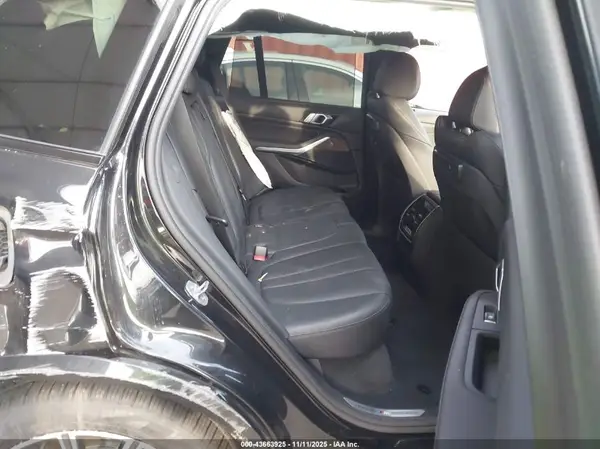 5UXCR6C54KLL38062 2019 BMW X5 - Image 8