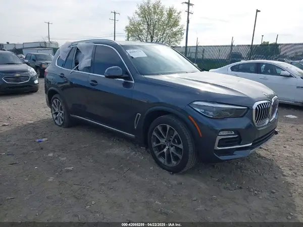5UXCR6C54KLL38482 2019 BMW X5 - Image 1