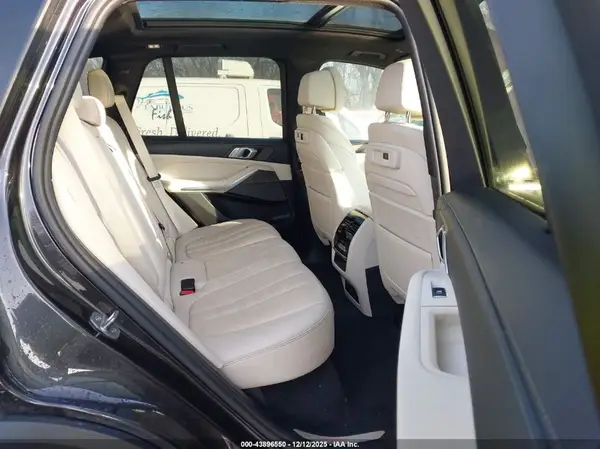 5UXCR6C54KLL39258 2019 BMW X5 - Image 8
