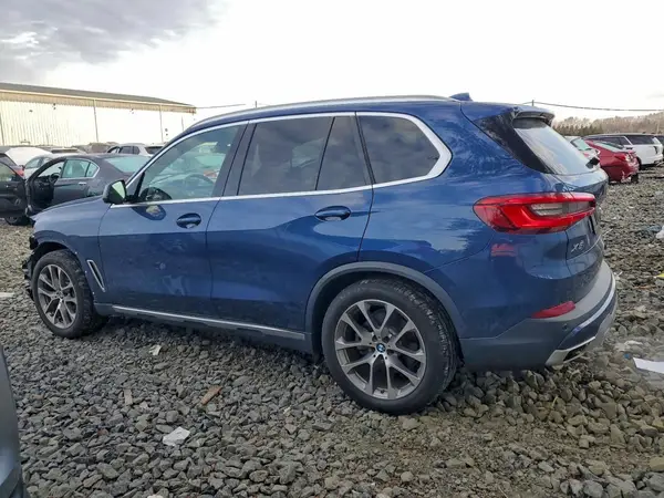 5UXCR6C54KLL53015 2019 BMW X5 - Image 2