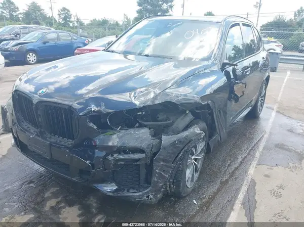 5UXCR6C54KLL60403 2019 BMW X5 - Image 2