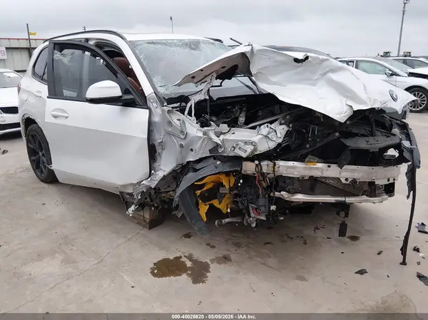 5UXCR6C54KLL62457 2019 BMW X5 - Image 1
