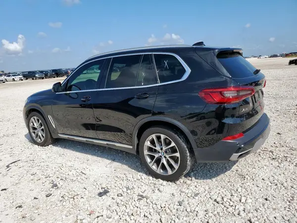 5UXCR6C54KLL64922 2019 BMW X5 - Image 2